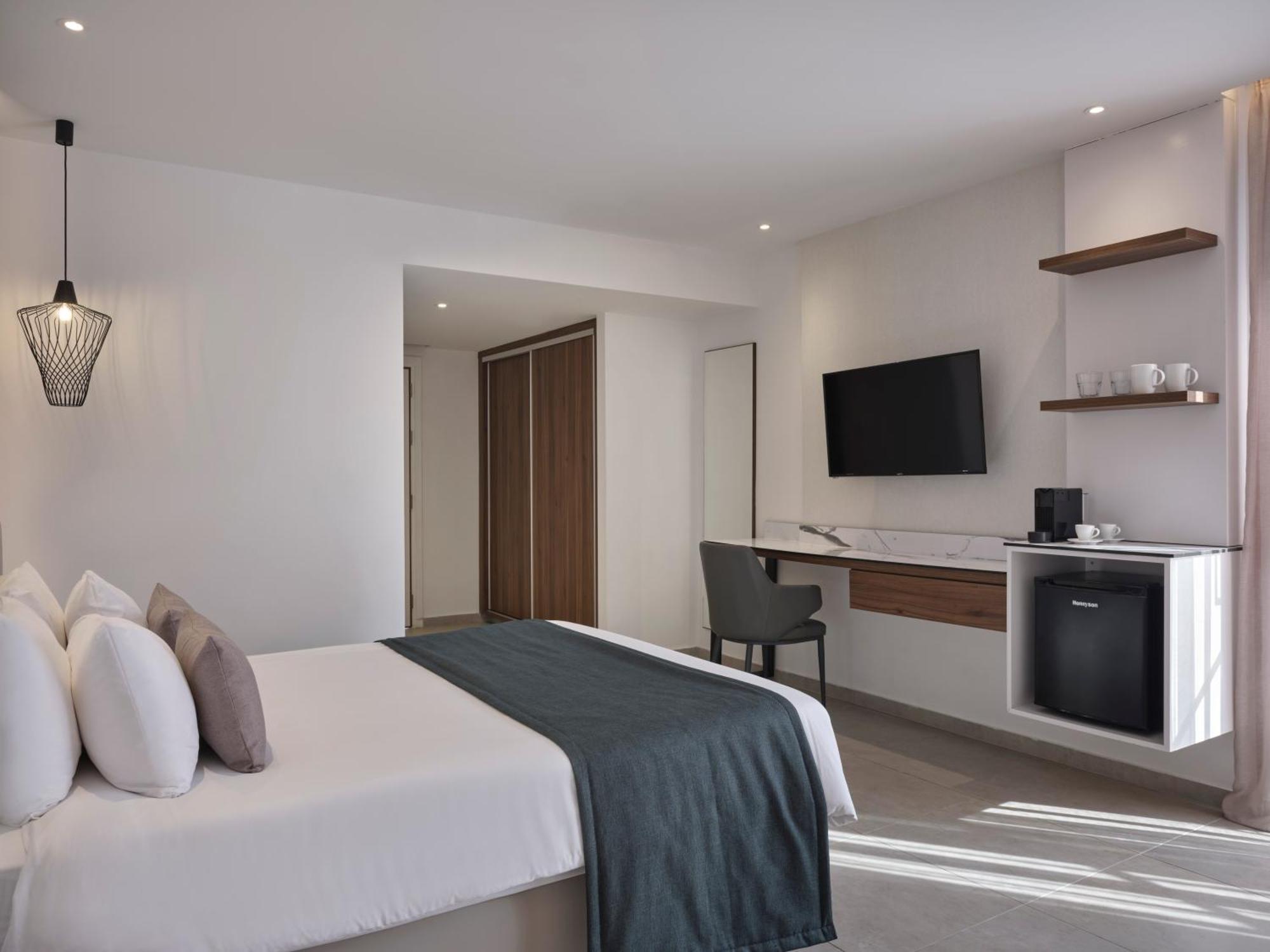 Hotel Atlantica Sungarden Park Agia Napa Exterior foto